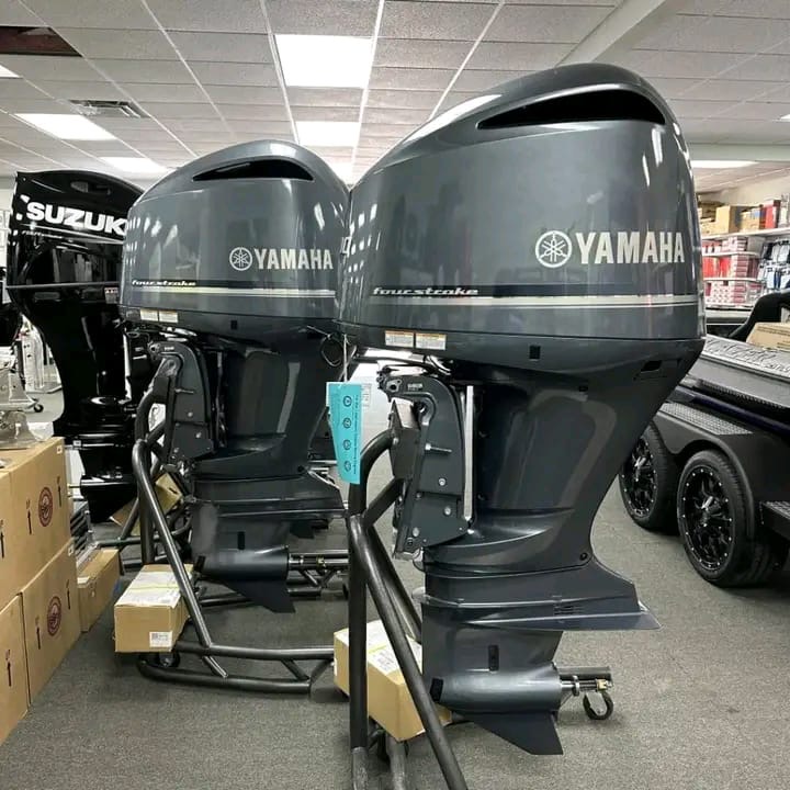 Brand New Yamaha F300XA & LF300XA 4-Stroke 25” Shaft Pair - Image 7